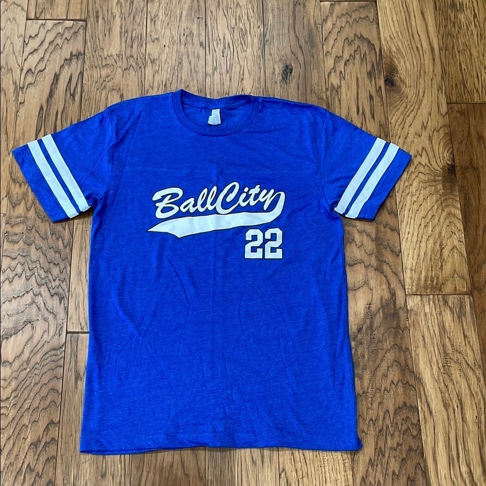 Live and Tell Apparel NWOT Womens “Ball City 22” size M.